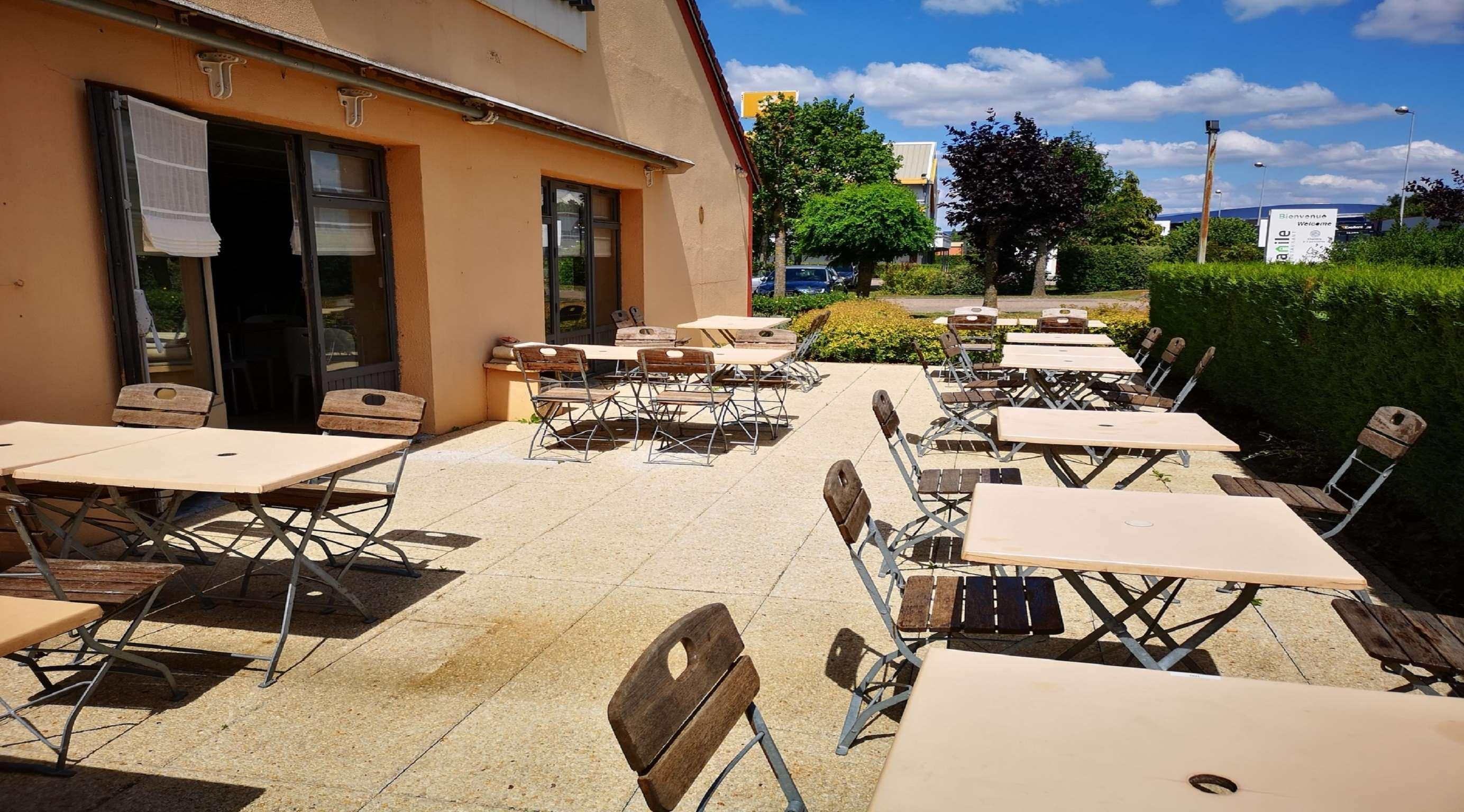 Hotel Campanile Metz - Jouy-Aux-Arches Exterior foto