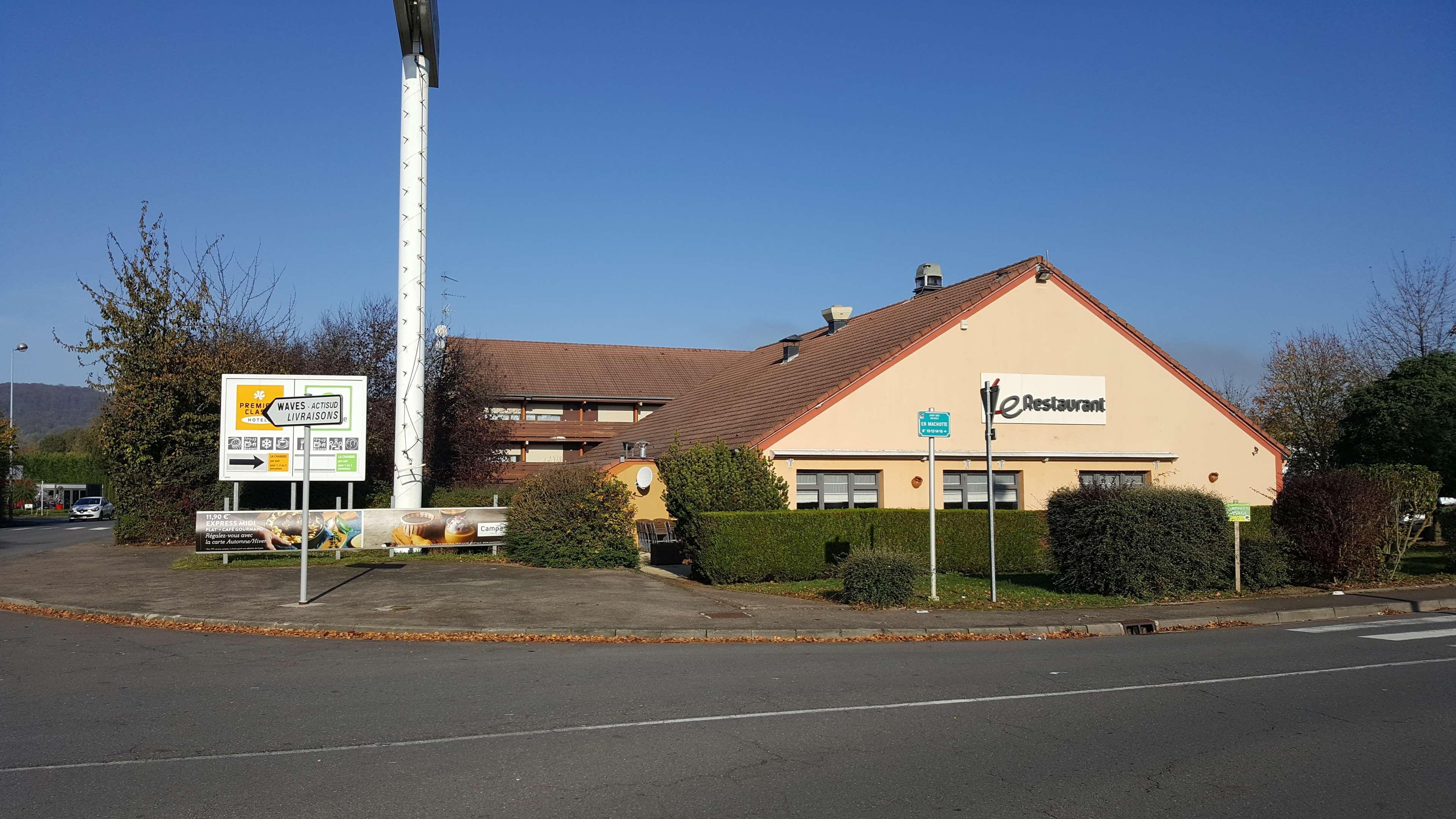 Hotel Campanile Metz - Jouy-Aux-Arches Exterior foto